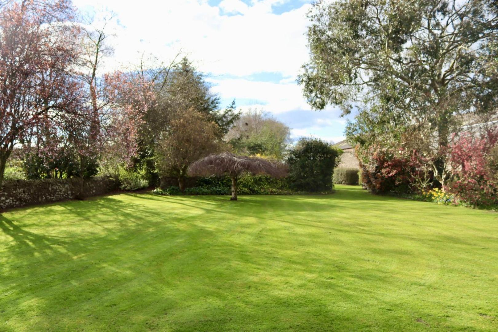 Vicarsford Farmhouse With Hot Tub Leuchars Exteriér fotografie